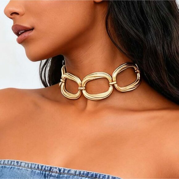 Fashionable Gold Choker Necklace - Chic Cuban Chain for Everyday Elegance - Picture 7 of 8
